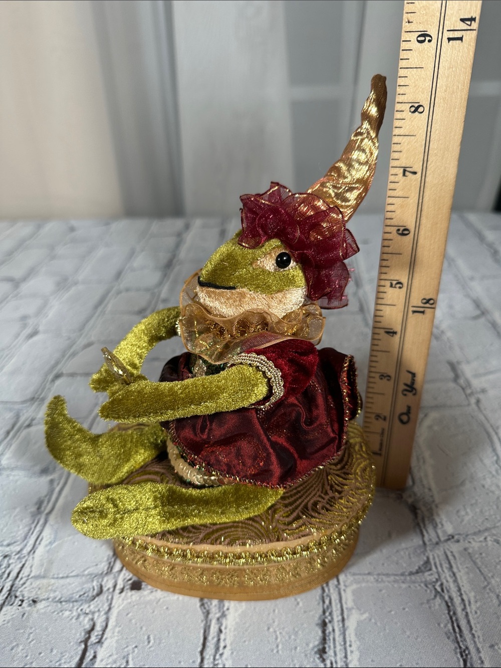 Velvet Plush Frog Prince on a Gold Gift Box - Picture 7 of 15